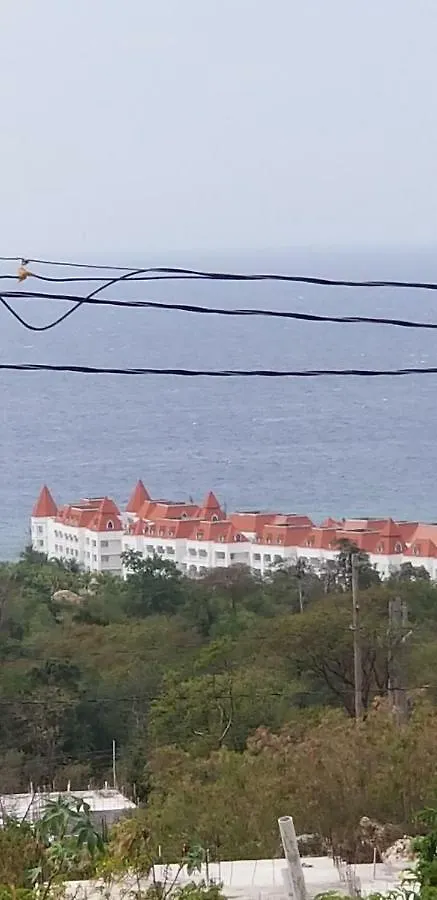 Appartamento Sophia'S Vacation Home Ocho Rios Giamaica